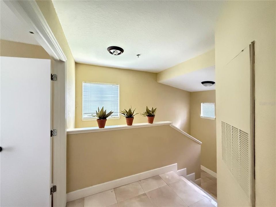 For Rent: $1,895 (3 beds, 2 baths, 1550 Square Feet)