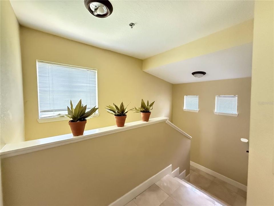 For Rent: $1,895 (3 beds, 2 baths, 1550 Square Feet)