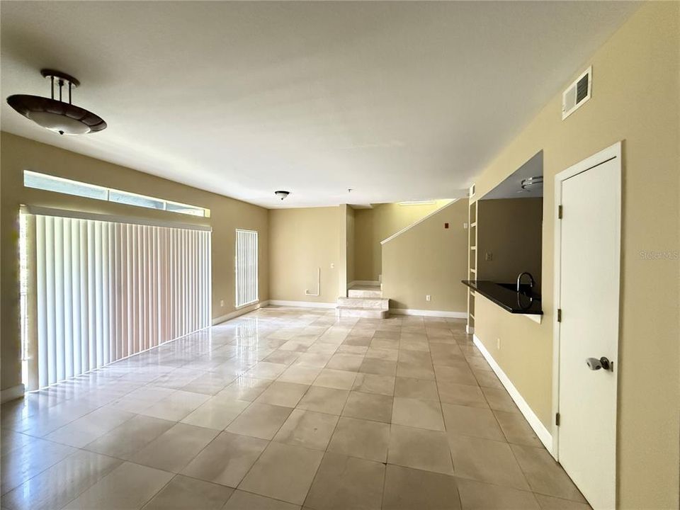 For Rent: $1,895 (3 beds, 2 baths, 1550 Square Feet)