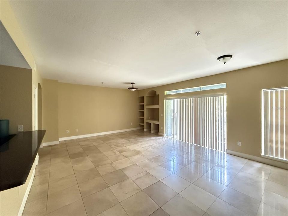 For Rent: $1,895 (3 beds, 2 baths, 1550 Square Feet)