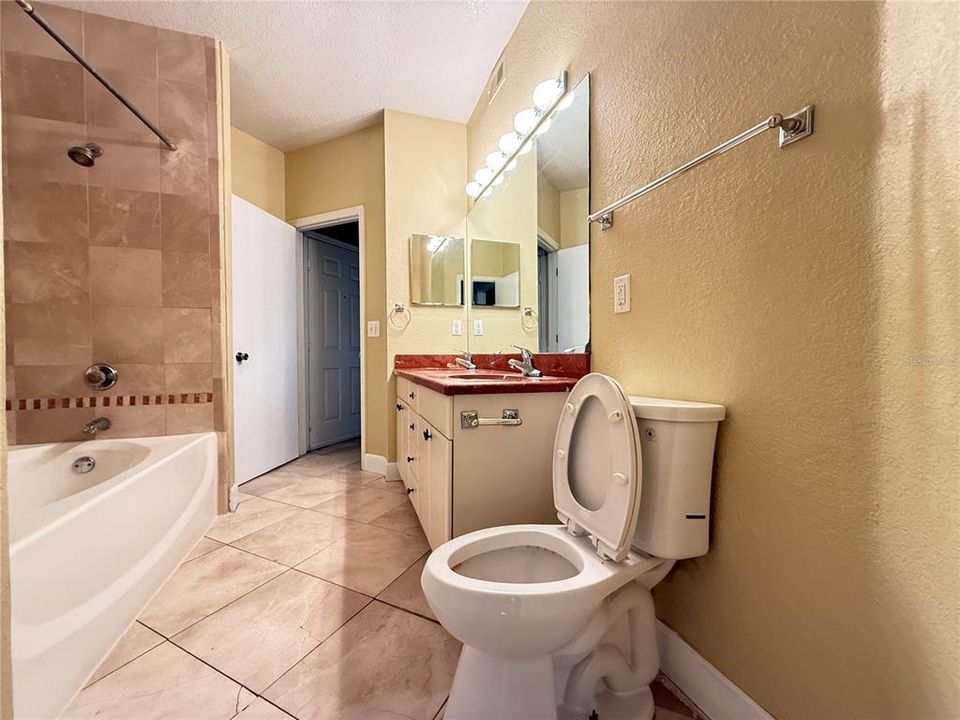 For Rent: $1,895 (3 beds, 2 baths, 1550 Square Feet)