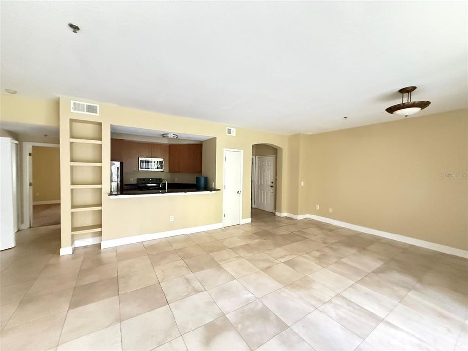 For Rent: $1,895 (3 beds, 2 baths, 1550 Square Feet)