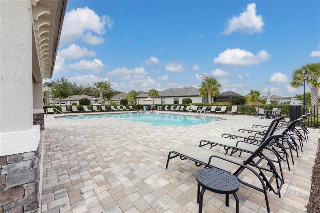 For Sale: $689,000 (3 beds, 3 baths, 2455 Square Feet)