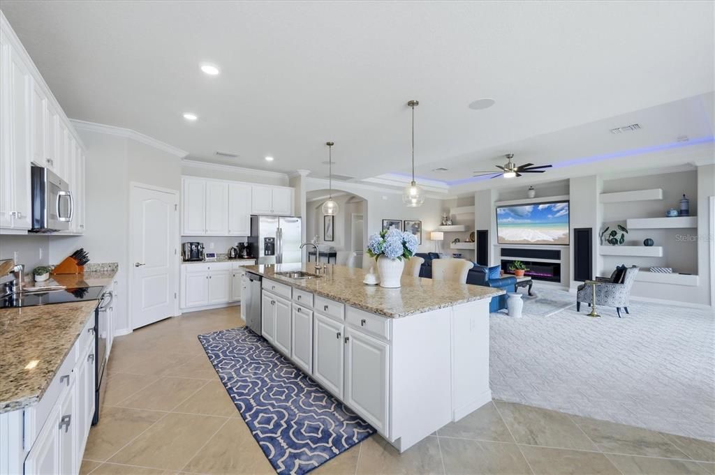 For Sale: $689,000 (3 beds, 3 baths, 2455 Square Feet)