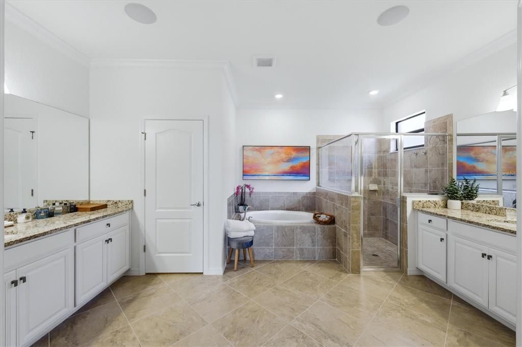 For Sale: $689,000 (3 beds, 3 baths, 2455 Square Feet)