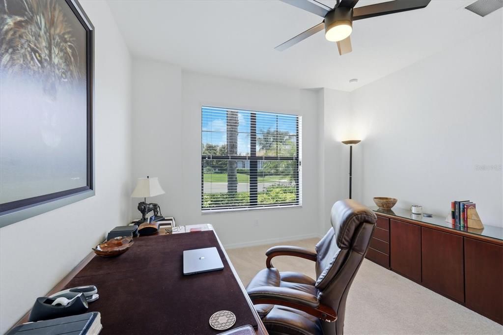 For Sale: $689,000 (3 beds, 3 baths, 2455 Square Feet)
