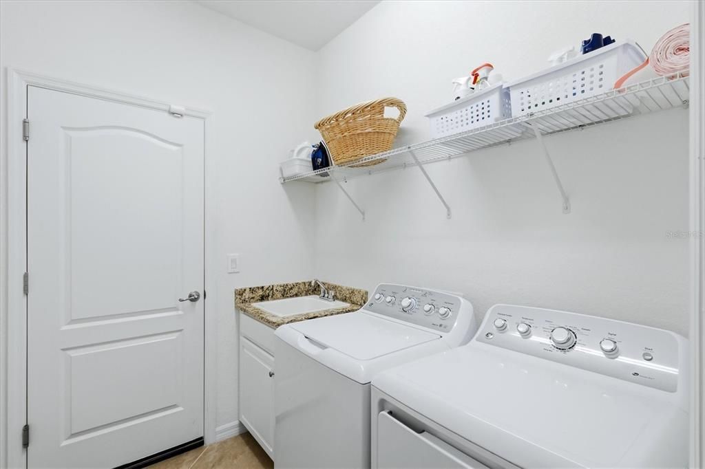 For Sale: $689,000 (3 beds, 3 baths, 2455 Square Feet)
