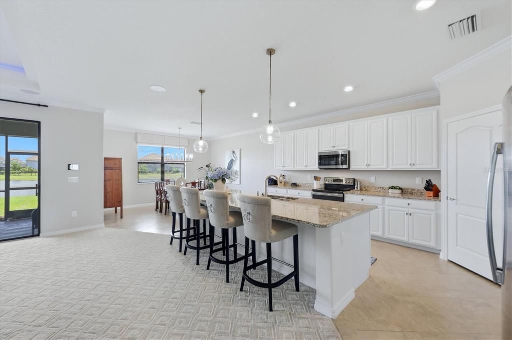 For Sale: $689,000 (3 beds, 3 baths, 2455 Square Feet)