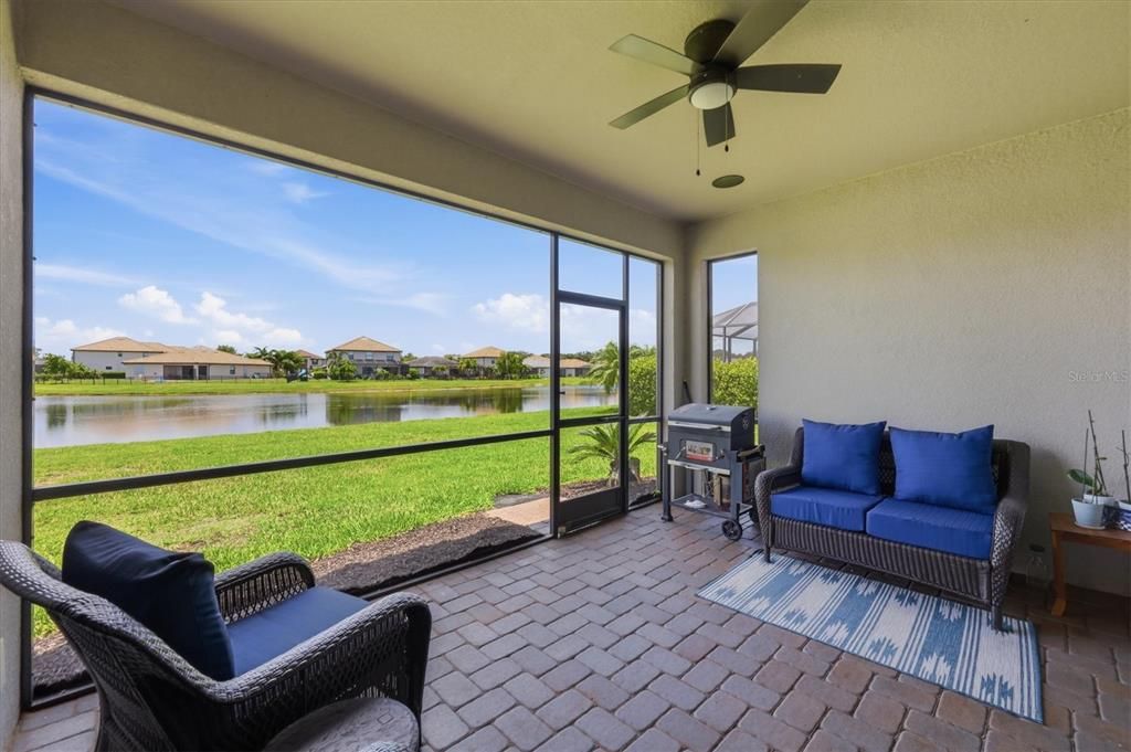 For Sale: $689,000 (3 beds, 3 baths, 2455 Square Feet)