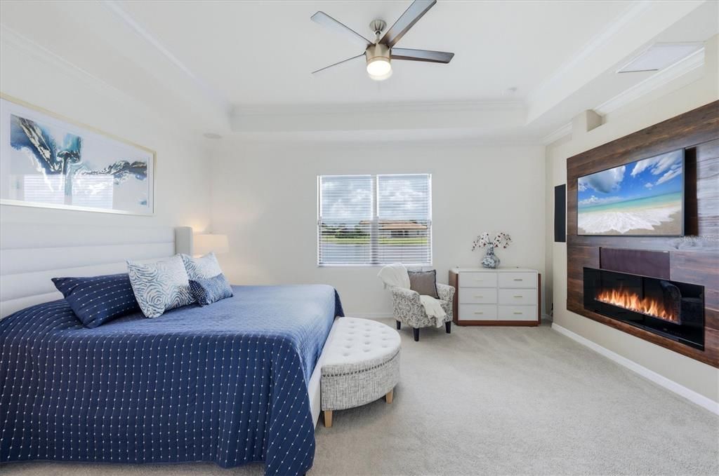 For Sale: $689,000 (3 beds, 3 baths, 2455 Square Feet)