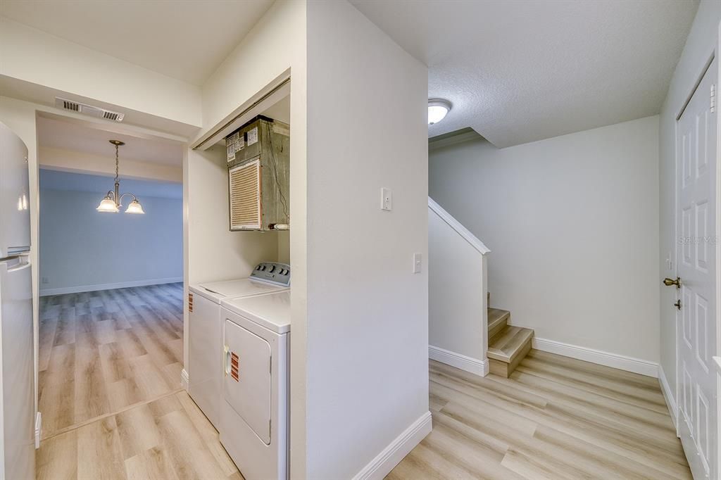 В аренду: $1,700 (2 спален, 2 ванн, 6430 Квадратных фут)