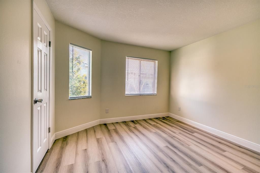 В аренду: $1,700 (2 спален, 2 ванн, 6430 Квадратных фут)