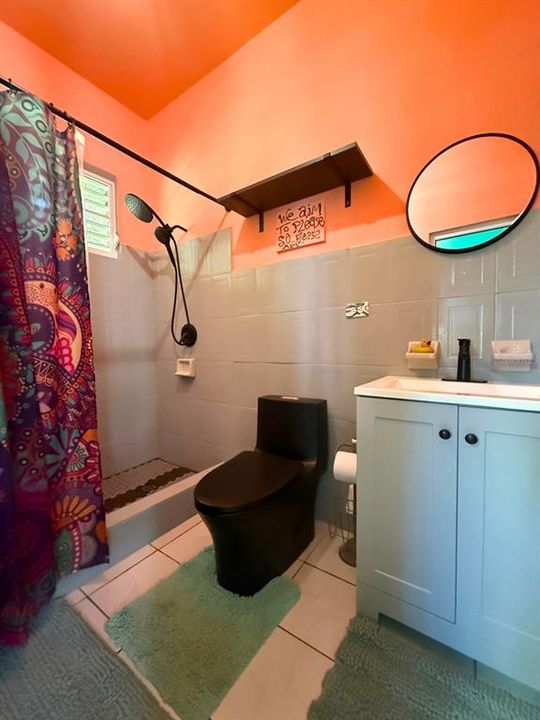 En Venta: $425,000 (3 camas, 2 baños, 1003 Pies cuadrados)