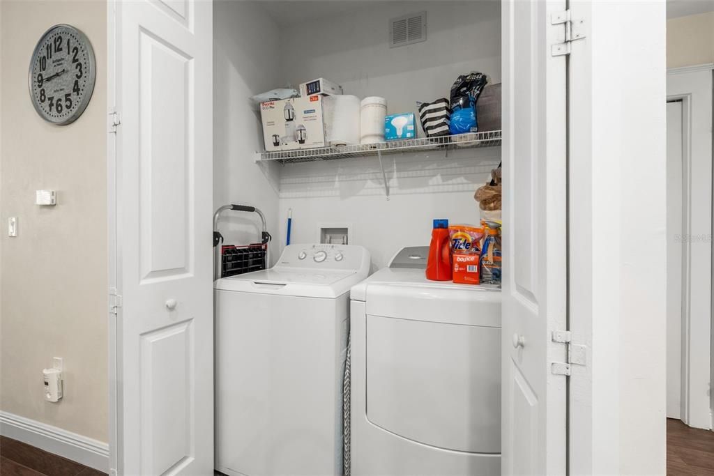 Activo con contrato: $339,000 (2 camas, 2 baños, 1130 Pies cuadrados)