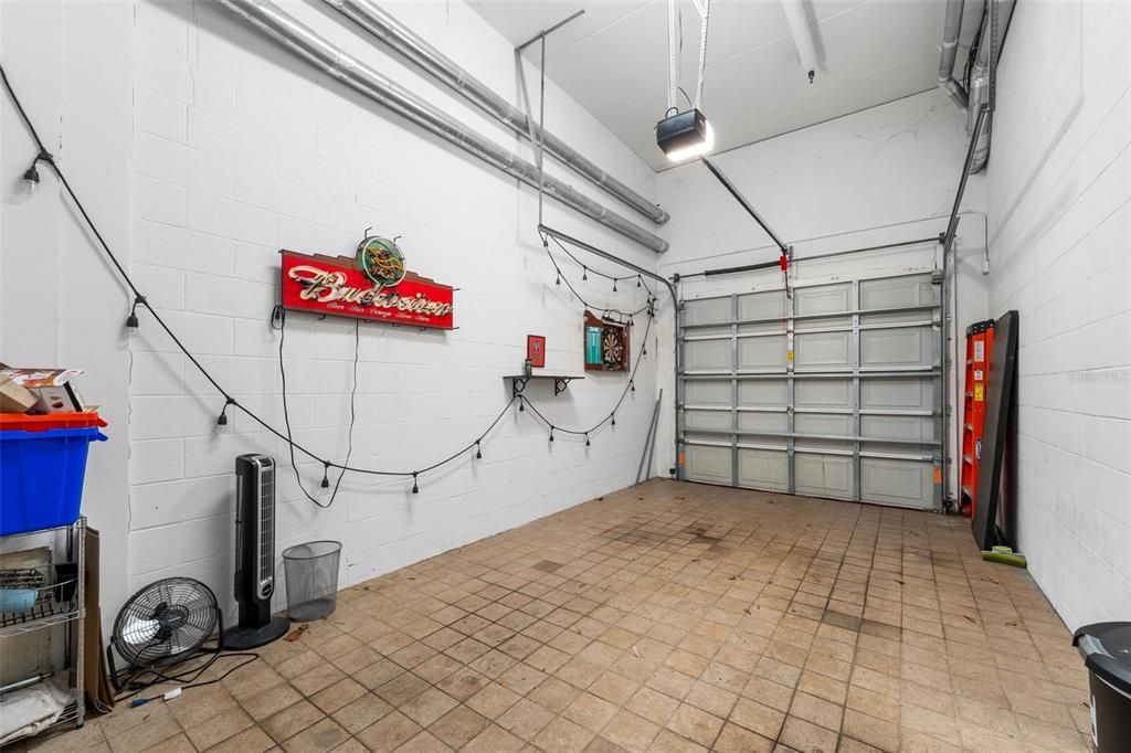 Activo con contrato: $339,000 (2 camas, 2 baños, 1130 Pies cuadrados)