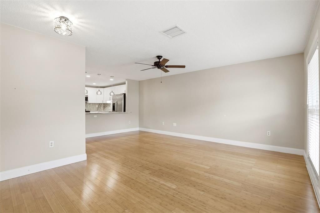 Activo con contrato: $252,000 (2 camas, 2 baños, 1256 Pies cuadrados)