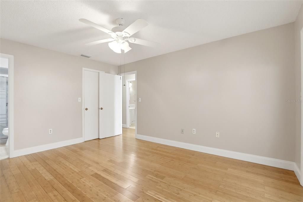 Activo con contrato: $252,000 (2 camas, 2 baños, 1256 Pies cuadrados)