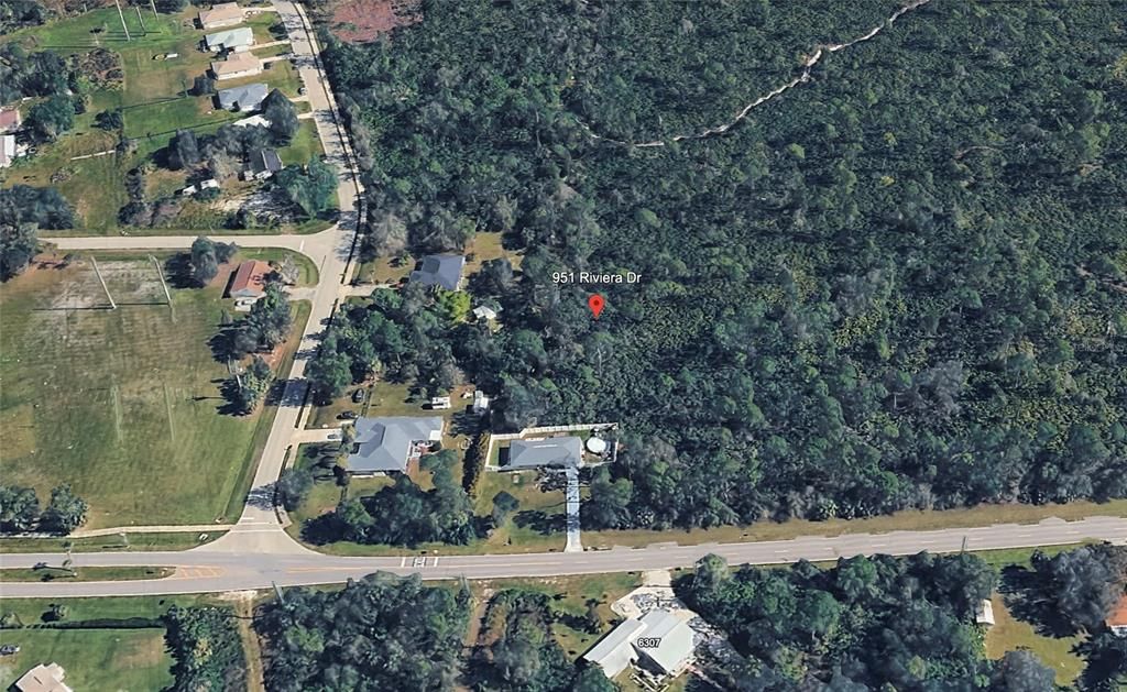 En Venta: $8,500 (0.23 acres)