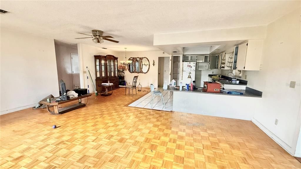 На продажу: $265,000 (3 спален, 2 ванн, 1678 Квадратных фут)