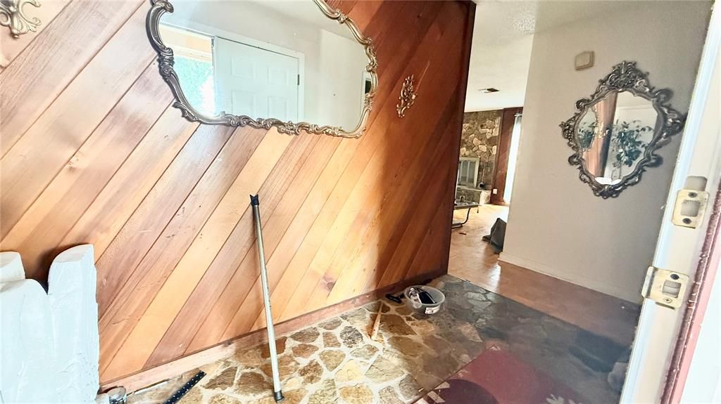 На продажу: $265,000 (3 спален, 2 ванн, 1678 Квадратных фут)