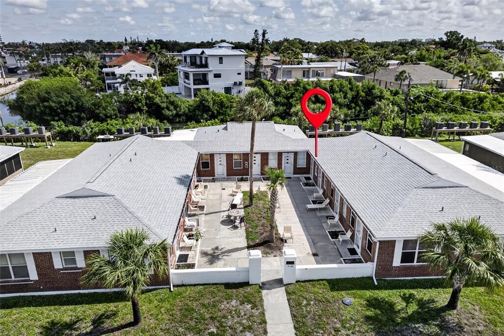For Sale: $325,000 (1 beds, 1 baths, 518 Square Feet)
