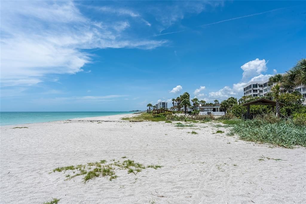 For Sale: $325,000 (1 beds, 1 baths, 518 Square Feet)