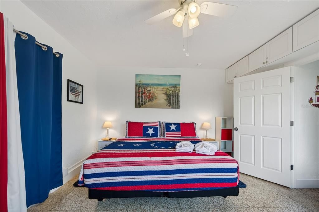 For Sale: $325,000 (1 beds, 1 baths, 518 Square Feet)