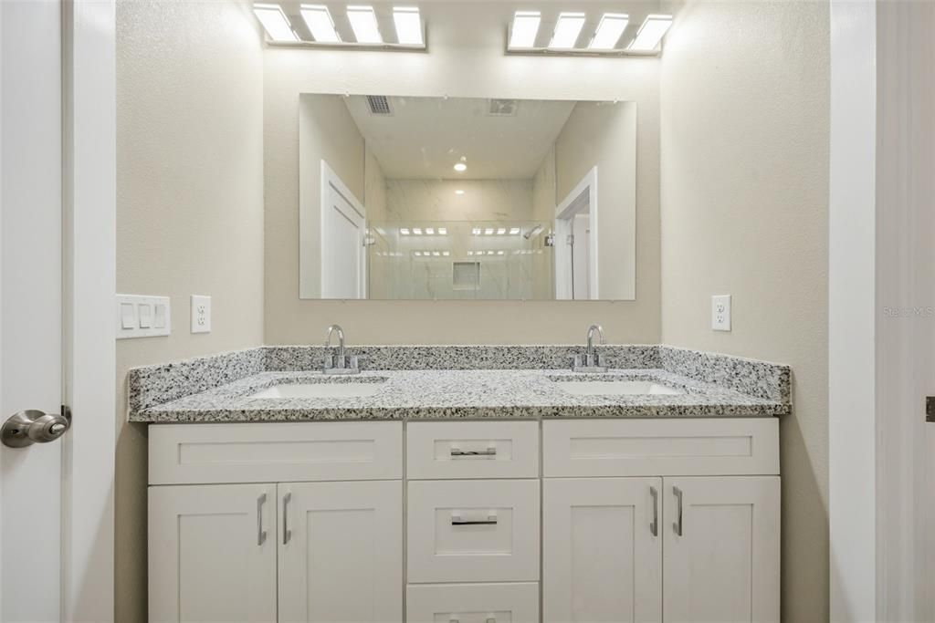 For Sale: $410,000 (3 beds, 2 baths, 1590 Square Feet)