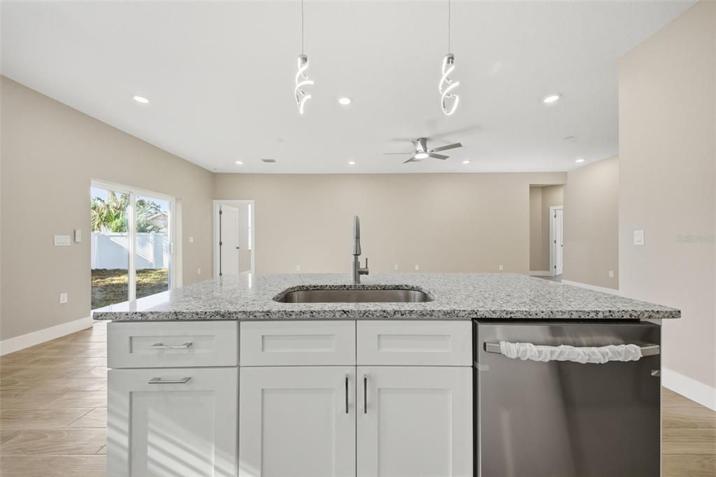For Sale: $410,000 (3 beds, 2 baths, 1590 Square Feet)