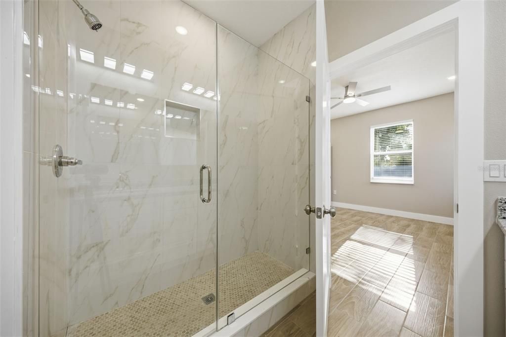 For Sale: $410,000 (3 beds, 2 baths, 1590 Square Feet)