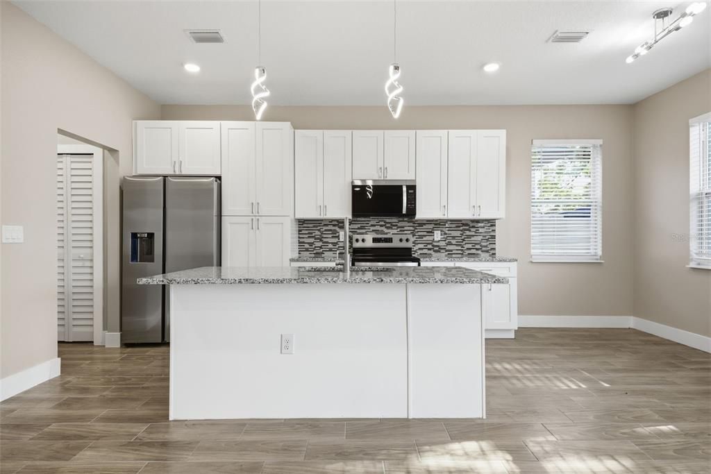 For Sale: $410,000 (3 beds, 2 baths, 1590 Square Feet)