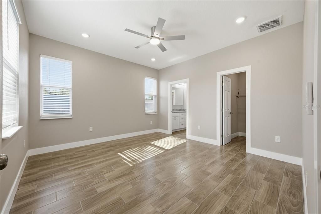 For Sale: $410,000 (3 beds, 2 baths, 1590 Square Feet)