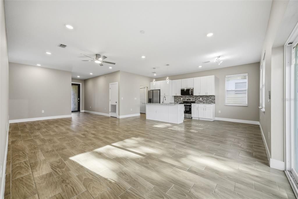 For Sale: $410,000 (3 beds, 2 baths, 1590 Square Feet)
