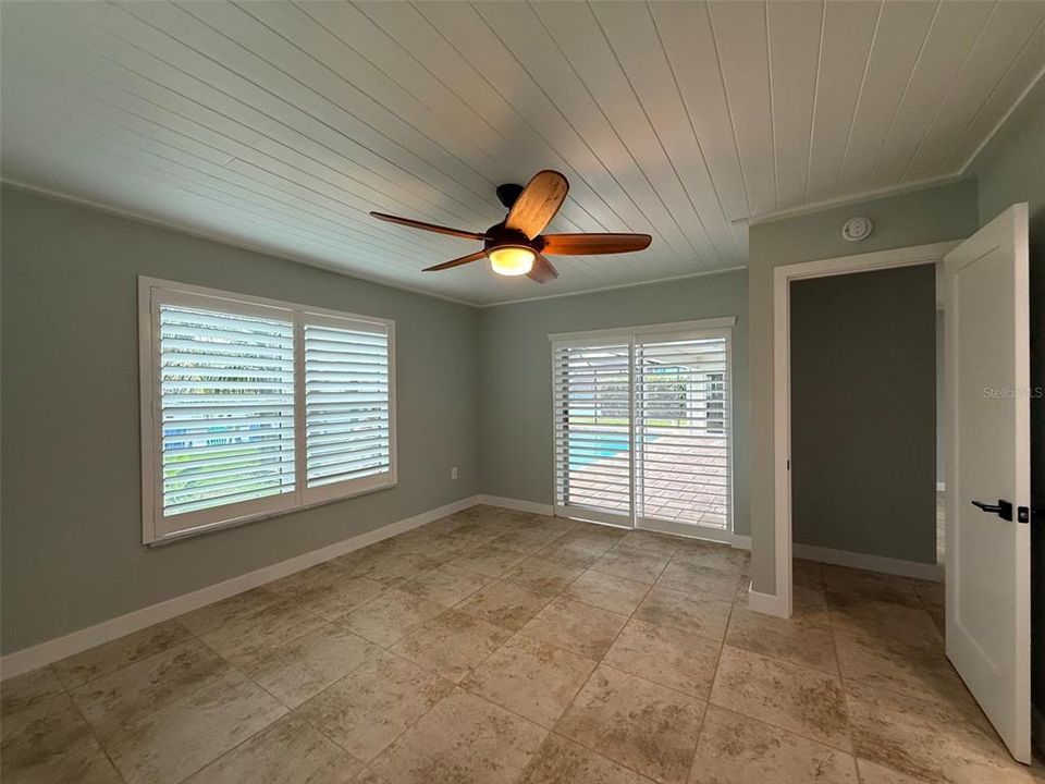 Active With Contract: $2,800 (3 beds, 3 baths, 1595 Square Feet)