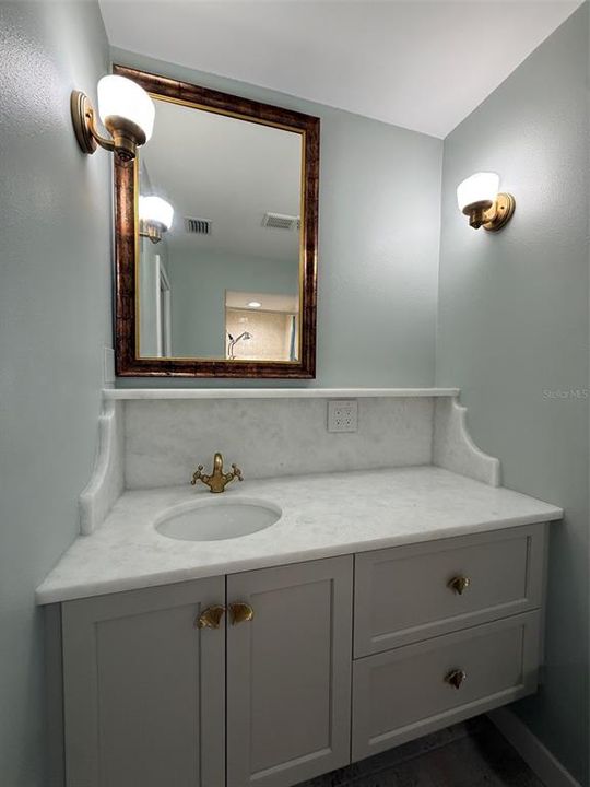 Active With Contract: $2,800 (3 beds, 3 baths, 1595 Square Feet)