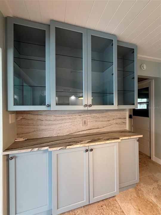 Active With Contract: $2,800 (3 beds, 3 baths, 1595 Square Feet)