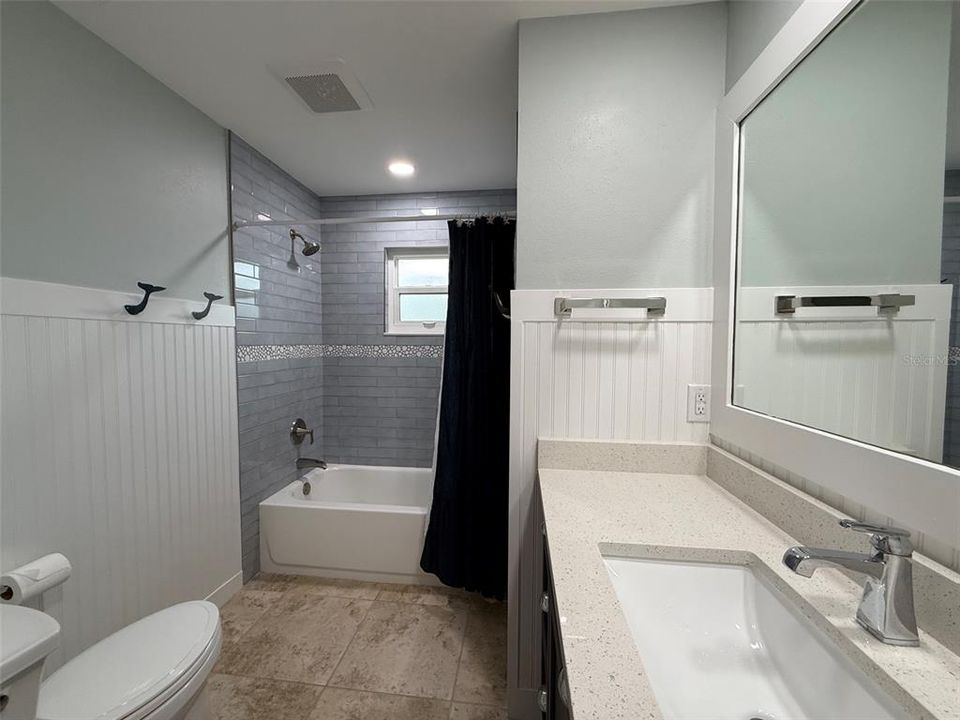 Active With Contract: $2,800 (3 beds, 3 baths, 1595 Square Feet)