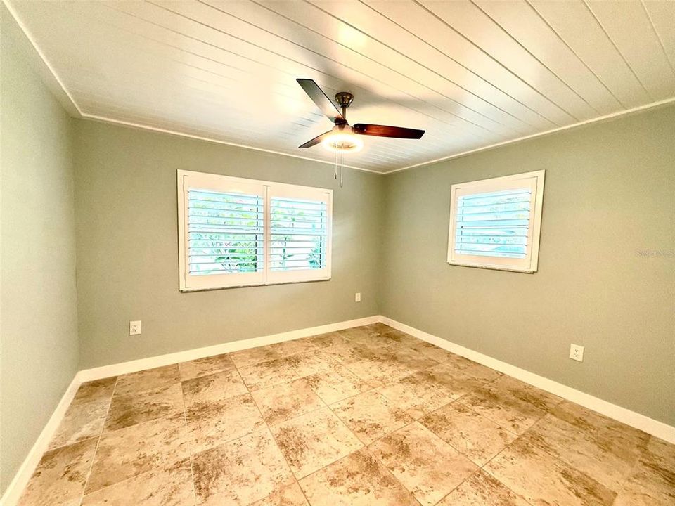 Active With Contract: $2,800 (3 beds, 3 baths, 1595 Square Feet)
