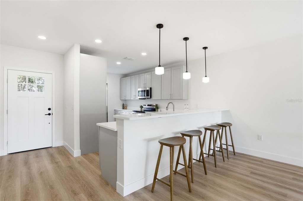 En Venta: $384,900 (3 camas, 2 baños, 1781 Pies cuadrados)