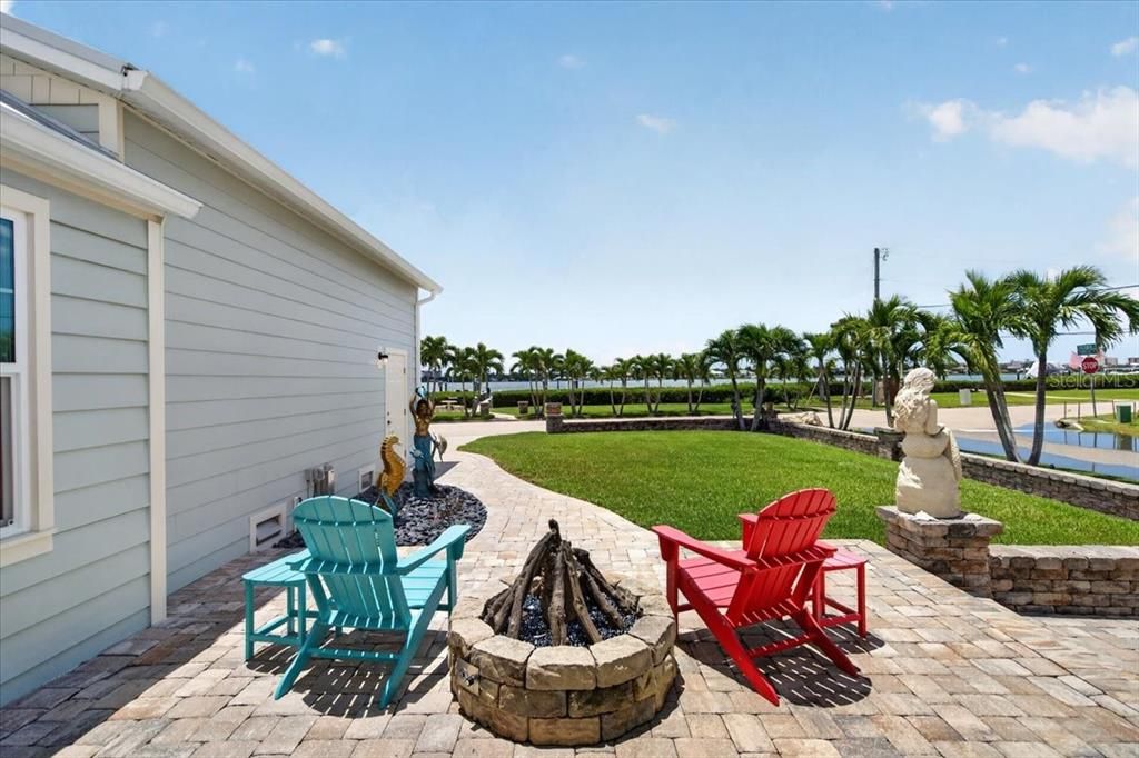 For Sale: $1,900,000 (3 beds, 2 baths, 1689 Square Feet)