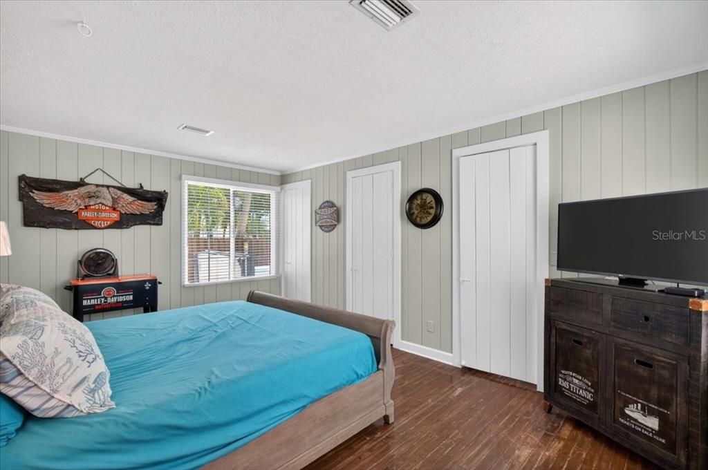For Sale: $1,900,000 (3 beds, 2 baths, 1689 Square Feet)