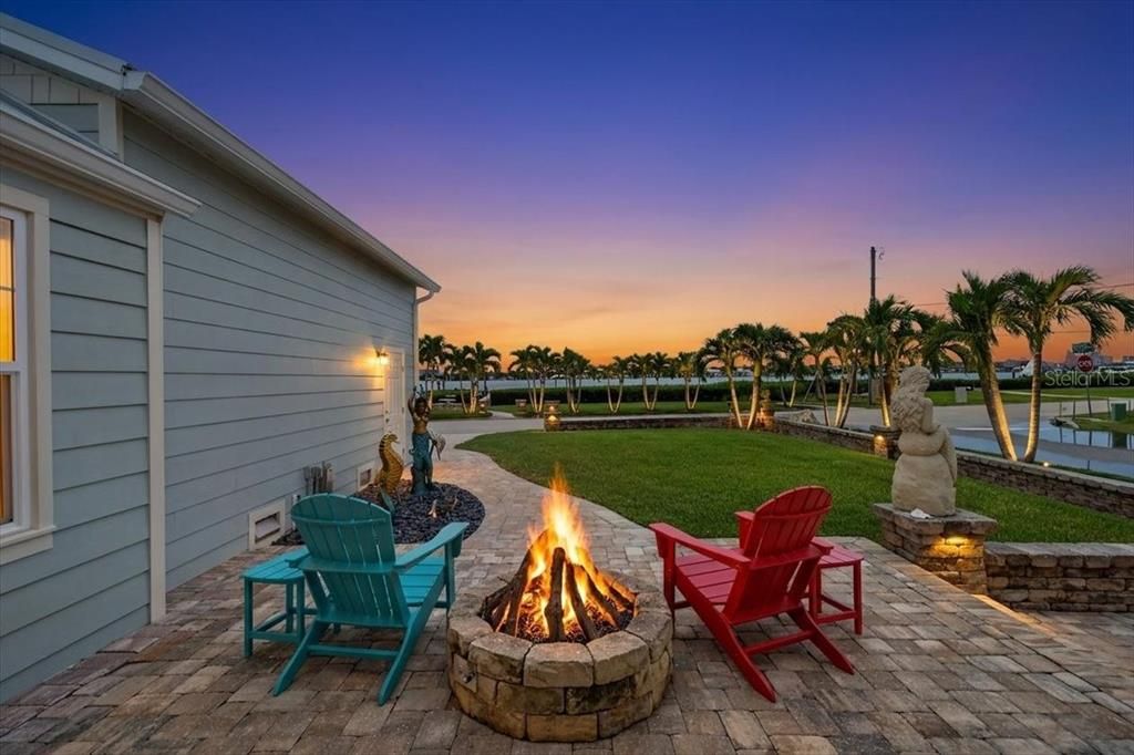 For Sale: $1,900,000 (3 beds, 2 baths, 1689 Square Feet)