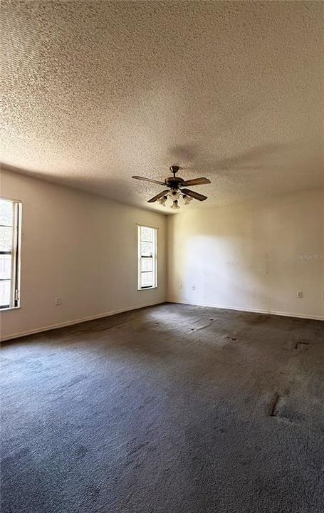 Active With Contract: $210,000 (2 beds, 2 baths, 1478 Square Feet)