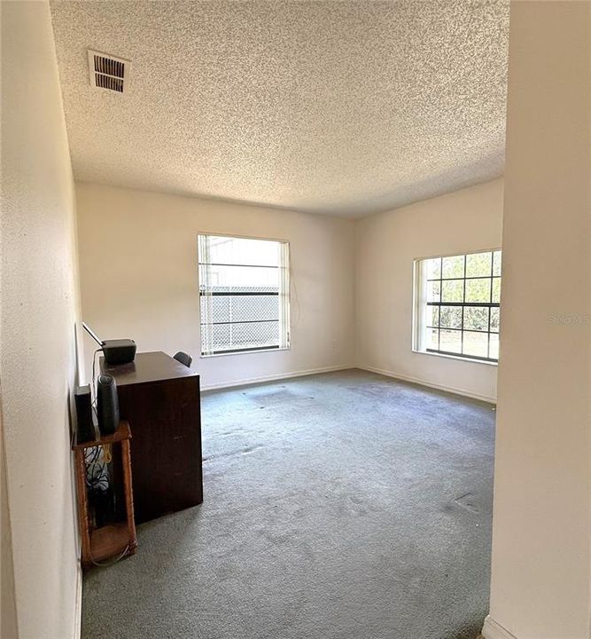 Active With Contract: $210,000 (2 beds, 2 baths, 1478 Square Feet)