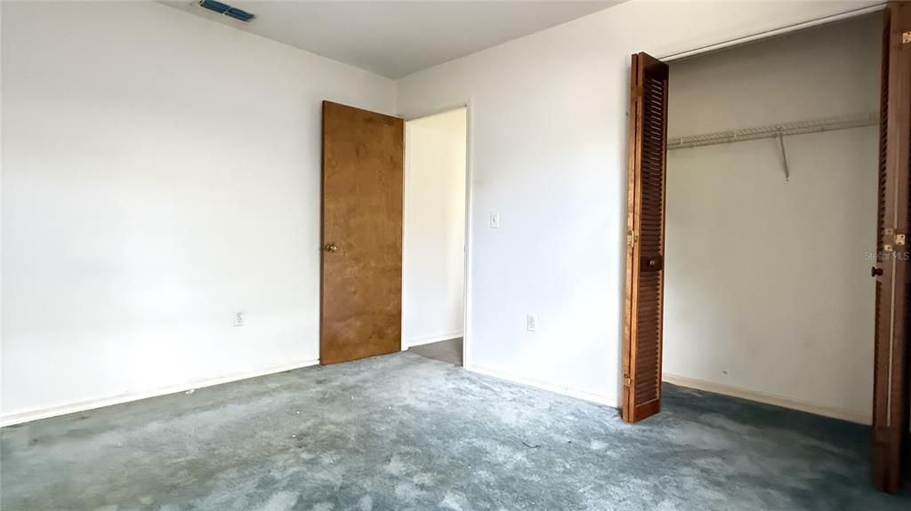 Active With Contract: $210,000 (2 beds, 2 baths, 1478 Square Feet)