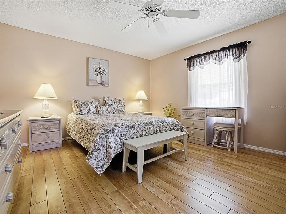 En Venta: $329,000 (3 camas, 2 baños, 1527 Pies cuadrados)