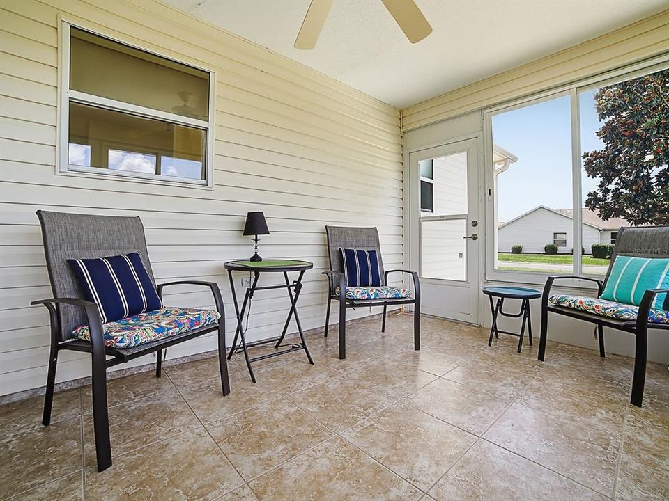 En Venta: $329,000 (3 camas, 2 baños, 1527 Pies cuadrados)