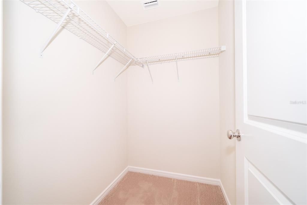 В аренду: $2,398 (4 спален, 3 ванн, 1999 Квадратных фут)