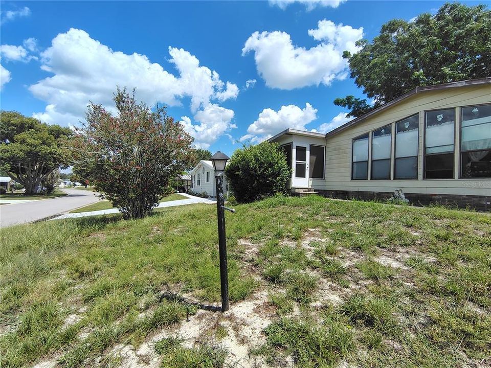 For Sale: $149,000 (2 beds, 2 baths, 1144 Square Feet)