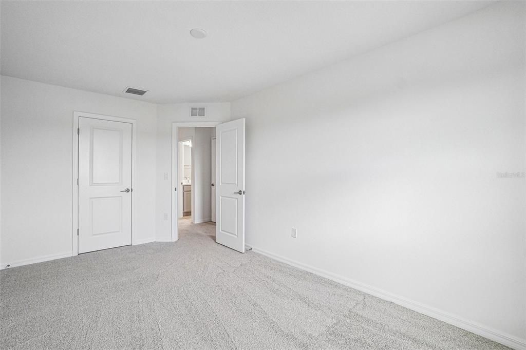 For Sale: $290,888 (3 beds, 2 baths, 1638 Square Feet)